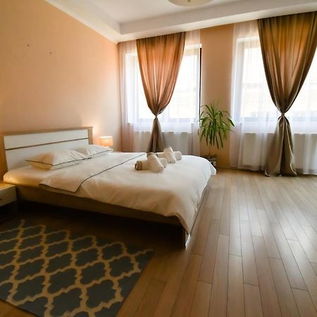 Db Apt - Comfort And Space In The Heart Of Old Town Apartment Brașov Exterior foto