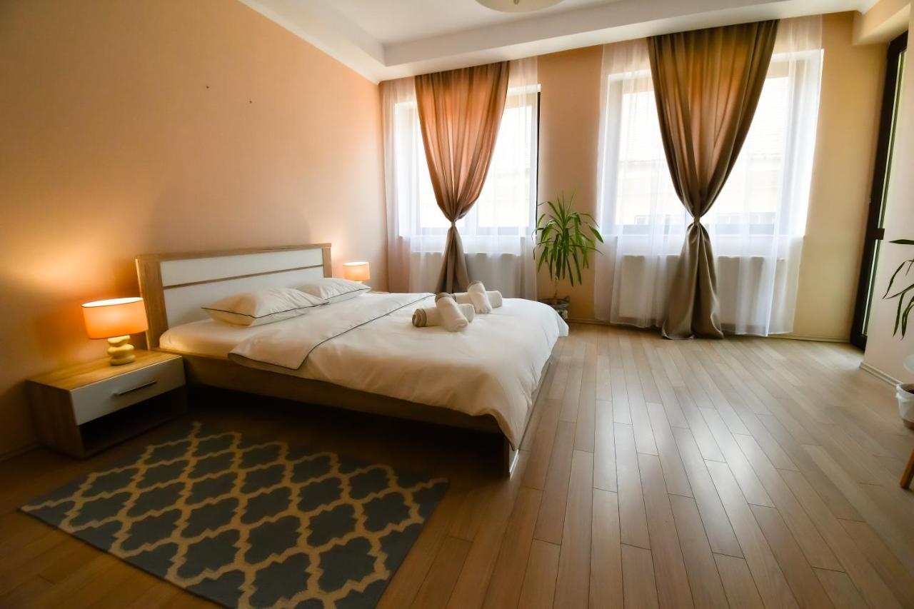 Db Apt - Comfort And Space In The Heart Of Old Town Apartment Brașov Exterior foto