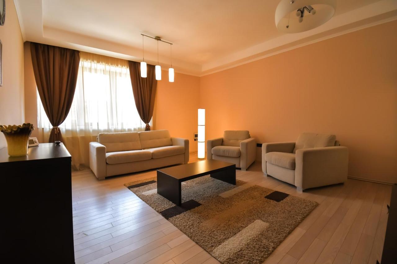 Db Apt - Comfort And Space In The Heart Of Old Town Apartment Brașov Exterior foto