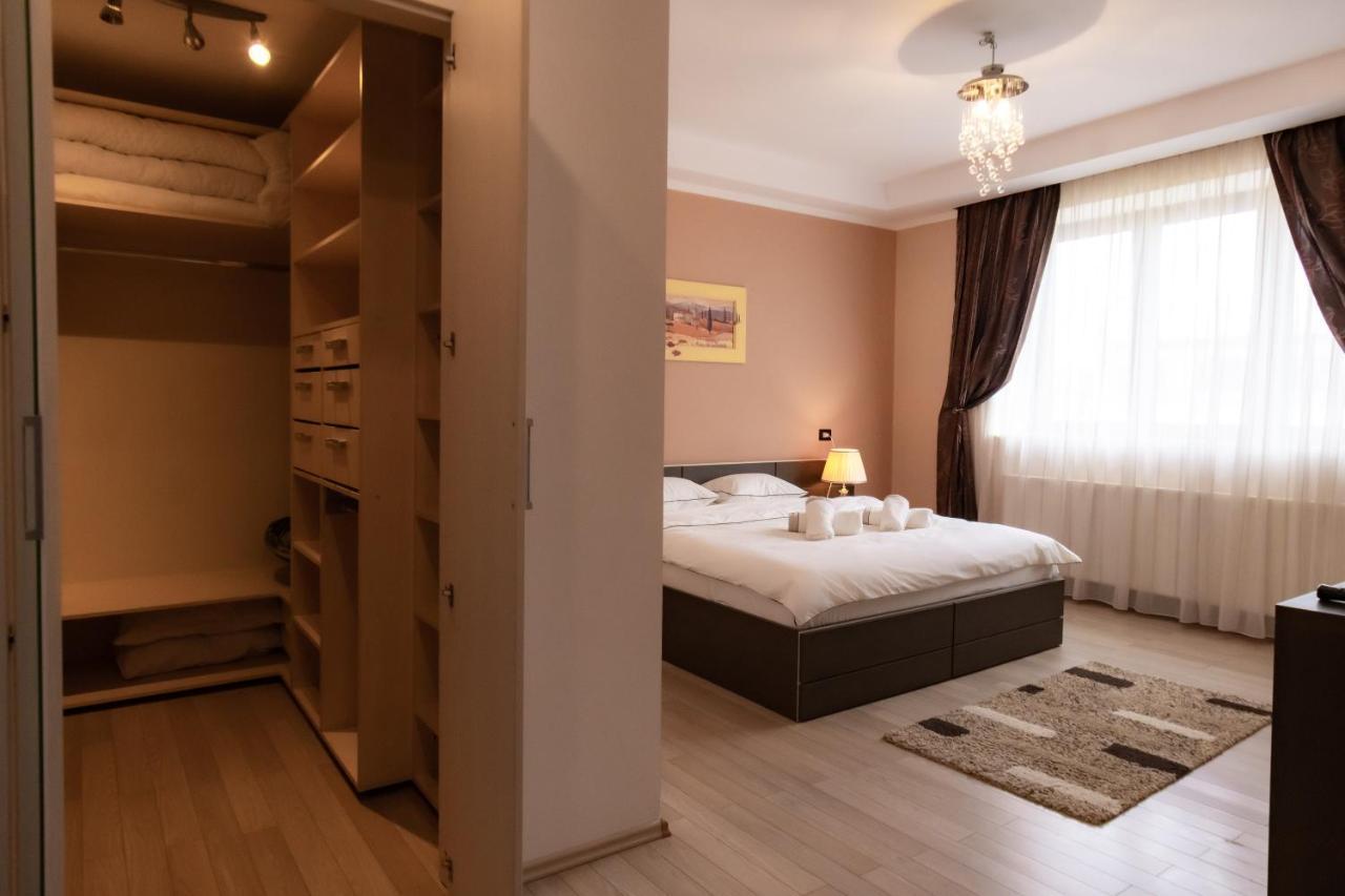 Db Apt - Comfort And Space In The Heart Of Old Town Apartment Brașov Exterior foto