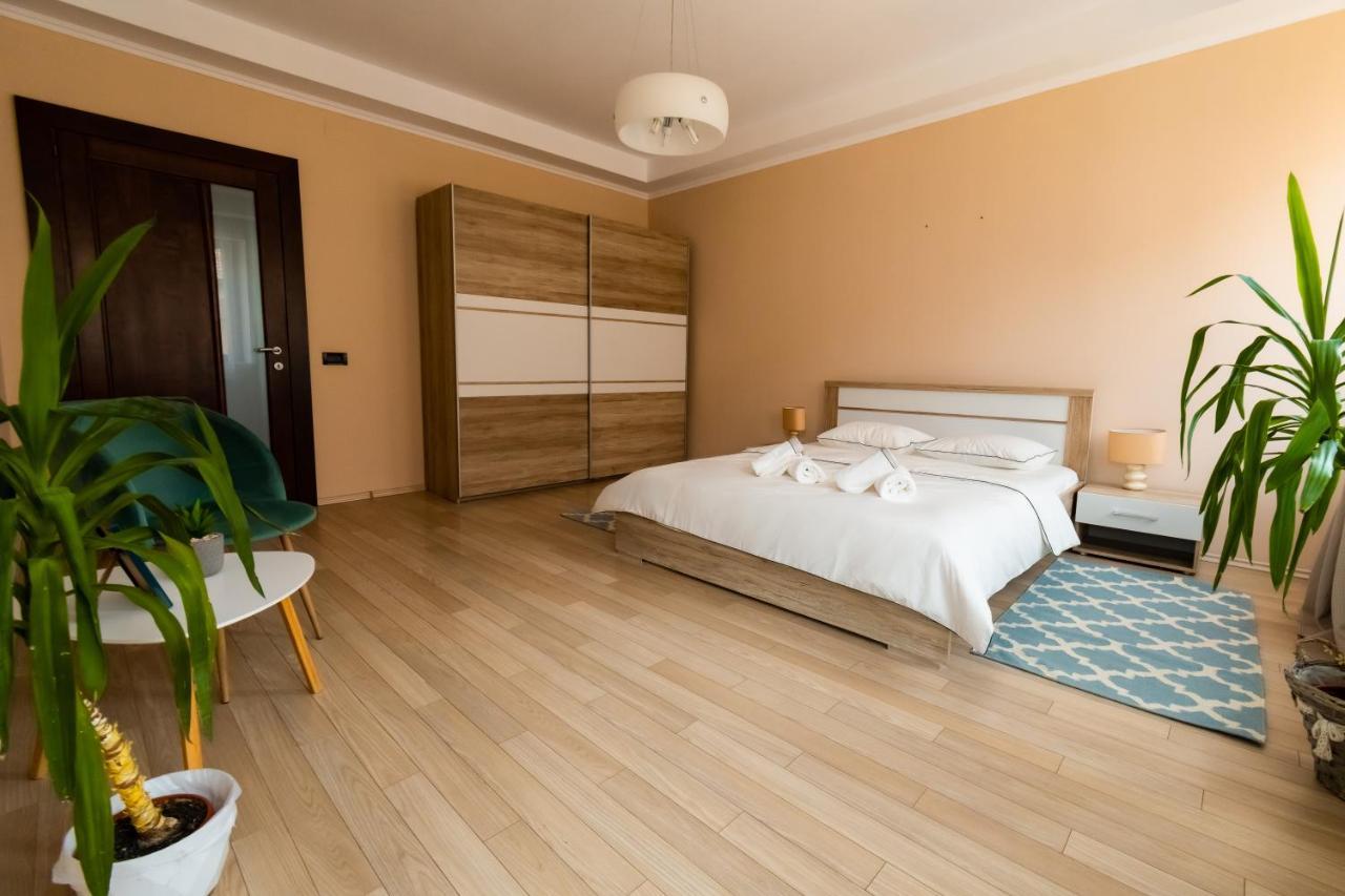 Db Apt - Comfort And Space In The Heart Of Old Town Apartment Brașov Exterior foto